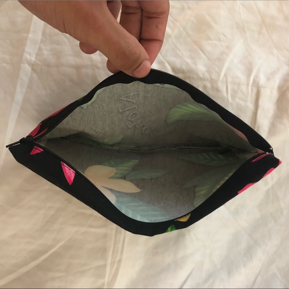 Local Design Pouch Made in Hawaii - Picture 3 of 3